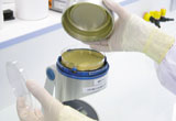 Le Site de l'Ultra-Propreté - © Photo Icare Controle microbiologique salle blanche