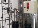 Station de production et distribution d'eau hautement purifiée